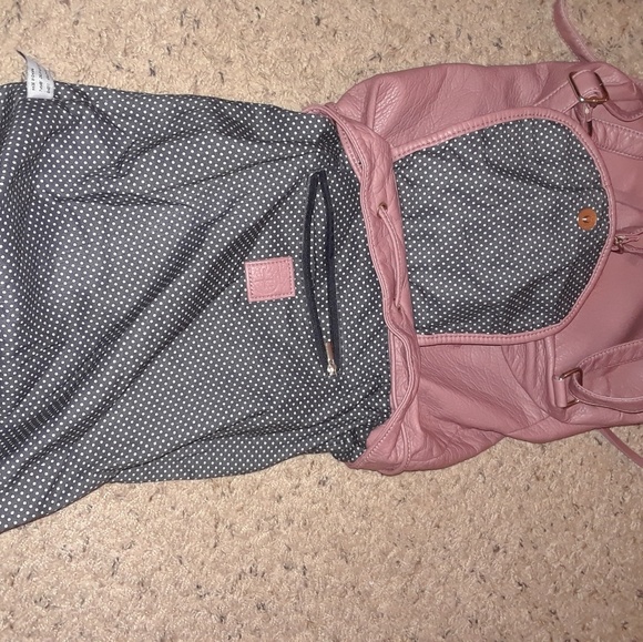 LD Drawstring Backpack Purse - Picture 4 of 5